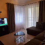 شقة Andra ساراندا